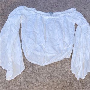 white crop top with flowy sleeves